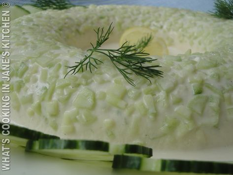 Cucumber Mousse Recipe, Filled Cucumbers, Mint Mousse Recipes, Cucumber Mousse, Smashed Cucumber And Dumpling Salad, Salmon Mousse On Cucumber, Cucumber Hors D’oeuvres, How To Make Mayonnaise, Mixed Salad