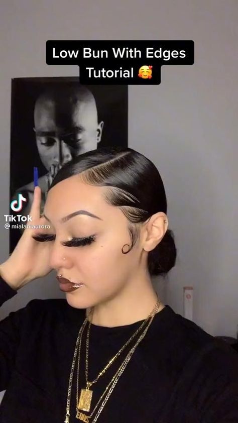 Ponytail With Edges Laid, Wet Bun Hairstyles Natural, Natural Swoop Ponytail, Wet Style Hairstyles, Slick Hairstyles Baddie Braid, Laid Edges Hairstyles Latina, Gel Bun Hairstyles, Hairstyles To Do When You Have Wet Hair, Wet Ponytail Hairstyles