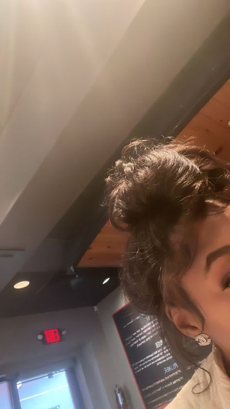 Messy Buns Black Women, Messy Bun Black Women Natural Hair, Messy Bun Natural Hair, Top Bun Hairstyles For Black Women, Messy Bun Black Women, Bun Black Women, Two Buns Hairstyle, Perfect Bun, Y2k Pfp