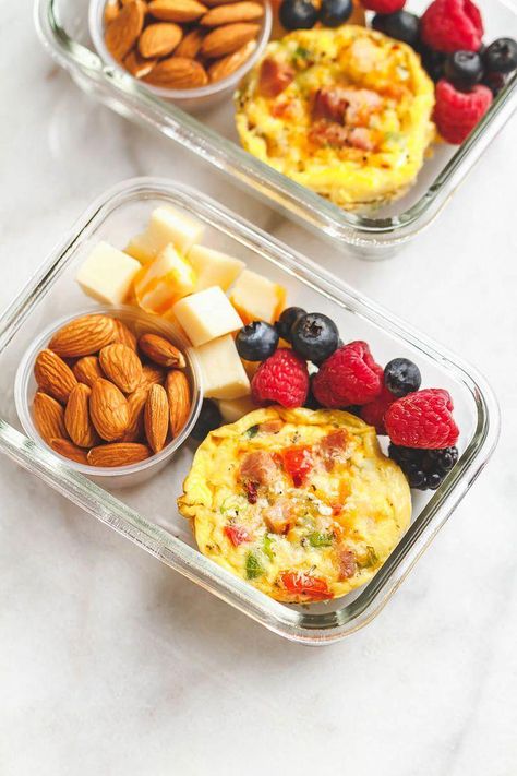 Easy Keto Meal Prep Breakfast - Packed with protein and so convenient for busy mornings, this is the perfect make-ahead option for on the go. #FoodAndHealthh Keto Meal Prep Breakfast, Breakfast Burritos Vegetarian, Burritos Vegetarian, Metabolism Smoothie, Easy Vegetarian Breakfast, Sweet Potato Vegan, Easy Keto Meal Prep, Keto Food Ideas, Breakfast Low Carb