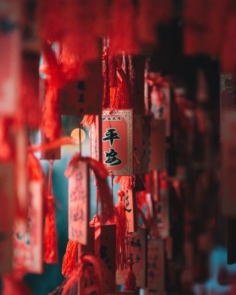 These Broken Stars, Guilin China, Chinese New Year Design, Chinese Aesthetic, Visit China, Guilin, Japan Aesthetic, Chinese Lanterns, Grid Design