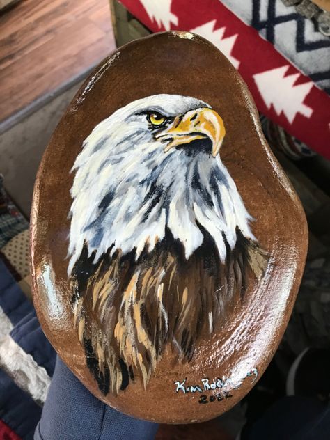 Bird Rocks, Slate Painting, Rock Animals, Eagle Painting, American Christmas, Diy Rock Art, Painted Rock Animals, Painted Ornament, Eagle Rock