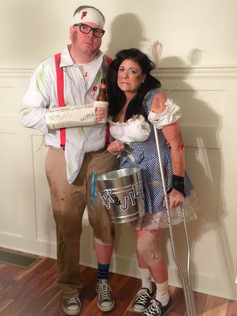 Jack & Jill Halloween Couples Costume #jackandjill #coupleshalloweencostumes Jack And Jill Costume, Halloween Couples Costume, Funny Couple Costumes, Nick And Jess, Unique Couple Halloween Costumes, Halloween Parejas, Halloween Couples, Hot Costume, Couple Wedding Shower