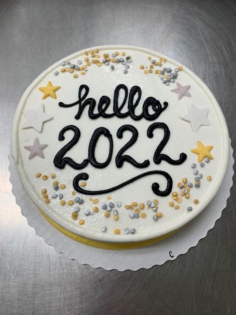 Happy New Years Cake Ideas, New Years Cake Decorating Ideas, New Years Sheet Cake, New Years Cookie Cake Ideas, New Years Cakes Ideas, New Years Eve Cakes, New Years Cookie Cake, New Year’s Eve Cake Ideas, New Year Cake Design 2023