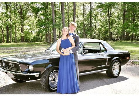 Prom Pictures Couples With Car, Car Prom Pictures, Prom Pics With Car, Prom Car Pictures, Prom Pics With Car Picture Ideas, Prom Photos Couple, Prom Car, Prom Poses, Prom Photos