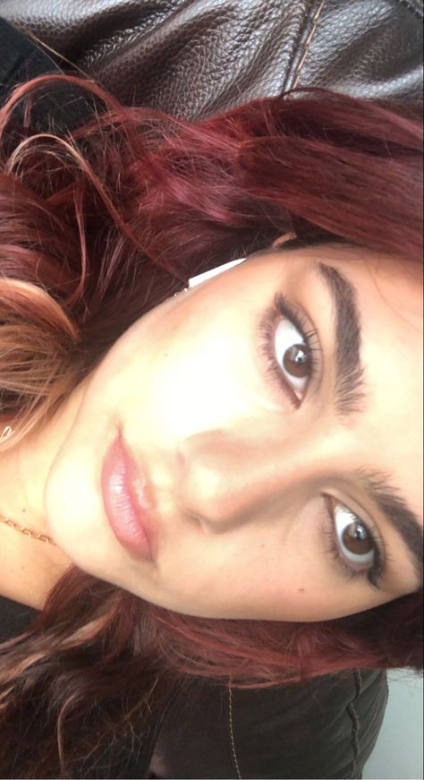 Middle Eastern Eyebrows, Thick Arched Eyebrows, Dark Cherry Red Hair, Ombre Eyebrows, Red Hair Girl, Dark Cherry Red, Cherry Red Hair, Arched Eyebrows, Big Brown Eyes