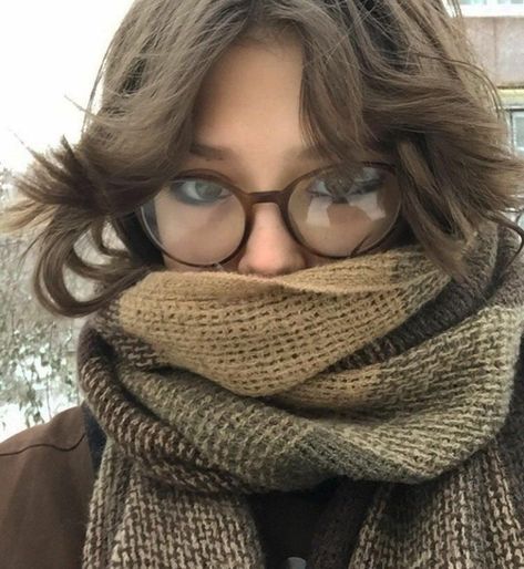 Scarf Aesthetic, Winter Photo, Foto Inspiration, Selfie Poses, Top 20, Aesthetic Photo, Kingston, Look Cool, Winter Season