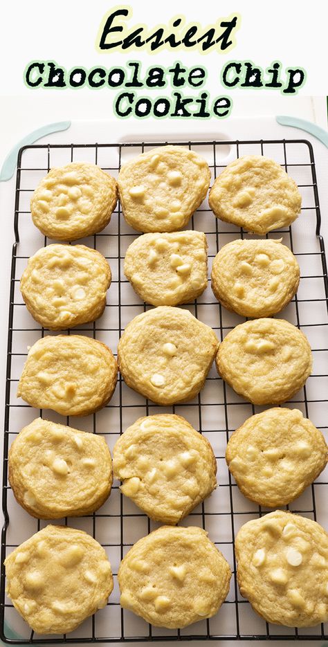 White Chocolate Chip Cookie Recipes Easy, White Chocolate Chip Recipes Easy, Homemade White Chocolate Chip Cookies, Easy White Chocolate Chip Cookies, Ampalaya With Egg, Very Easy Cookie Recipe, White Chocolate Chips Recipes, White Chocolate Chip Cookies Recipes, Oatmeal Cookie Bars