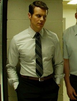 Jonathan Groff Mindhunter, Jonathan Groff Glee, Holden Ford, Jonathan Groff, King George Iii, George Iii, Celeb Crushes, Fbi Agent, King George