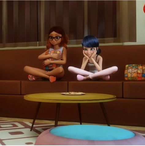 Love their new looks >^< Alya And Marinette, Marinette And Alya, Marinette And Lila, Marinette And Alya Bff Wallpaper, Miraculous Ladybug Alya And Marinette, Ladybug Anime, Marinette Dupain Cheng, Catty Noir, Marinette And Adrien