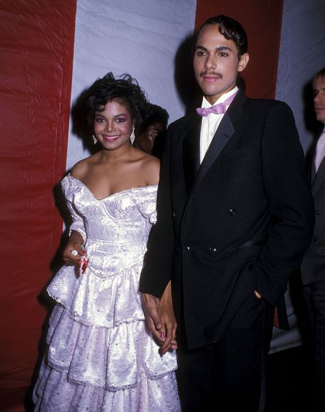 January 28, 1985 Janet Jackson Baby, Celebrity Wedding Photos, Jo Jackson, 80s Celebrities, Young Celebrities, Jackson Family, The Jacksons, Famous Couples, Royal Weddings