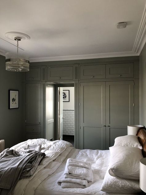 Wardrobe Same Colour As Walls, Painted Built In Wardrobes Bedroom, Bedroom En Suite Ideas, Painted Fitted Wardrobe Ideas, Farrow And Ball Wardrobe, Wardrobe Around Door, Painted Fitted Wardrobes, Painted Built In Wardrobes, Farrow And Ball Blue Grey