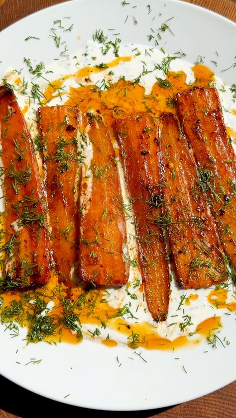 Honey Glazed Carrots Recipe, Vegetable Entrees, Carrot Dishes, Caramelized Carrots, Honey Carrots, Glazed Carrots Recipe, Carrot Benefits, Butter Carrots, Pick A Side