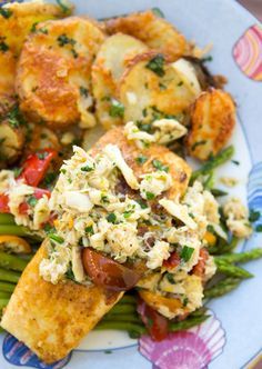 pan seared halibut with a garlic crabmeat topping Pan Seared Halibut, Garlic Crab, Seared Halibut, Crab Cake Recipes, Grilled Halibut, Valentine's Dinner, Restaurant Style Recipes, Halibut Recipes, Delicious Seafood Recipes