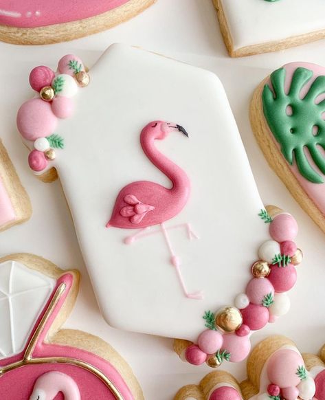 Flamingo Decorated Cookies, Flamingo Cookies Royal Icing, Flamingo Birthday Cookies, Flamingo Cookies Decorated, Flamingo Biscuit, Cookies Flamingo, Flamingo Cookies, Luau Cookies, No Bake Sugar Cookies