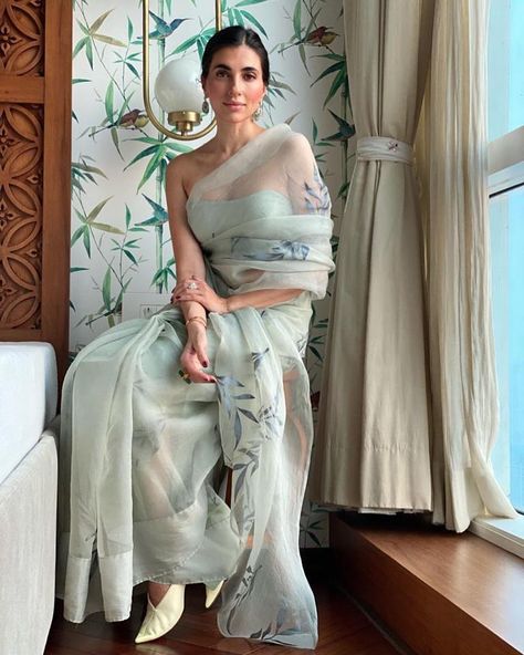 K A P A R D A R A | @prernastylefile looking exquisite in our Botany Saree The Calm Collection • Botany —— Featured : Mint Green Silk Organza saree with… | Instagram Blouse Lehenga, Printed Organza, Grey Saree, Traditional Blouse Designs, Fashionable Saree Blouse Designs, Fancy Sarees Party Wear, Long Kurti Designs, Desi Fashion Casual, Indian Fashion Saree