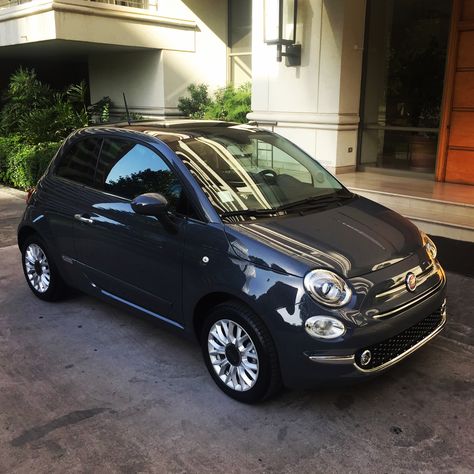 Black Fiat 500, Fiat 500 Aesthetic, Fiat 500 Black, Lounge Wear Outfits, Lounge Room Ideas, 500 Fiat, Fiat Car, Fiat 500e, Sky Lounge