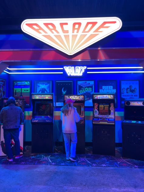 Barcade Ideas, Retro Arcade Aesthetic, Stranger Things Arcade, Arcade Building, 80s Arcade, Arcade Room, Vintage Arcade, Nostalgic Candy, Roller Rink