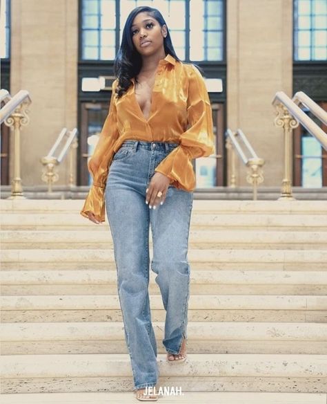 Outfit Curvy, Look Zara, Classy Outfits For Women, Jeans Mom, African Print Fashion Dresses, Classy Casual Outfits, Black Women Fashion, Curvy Outfits, Jeans Outfit