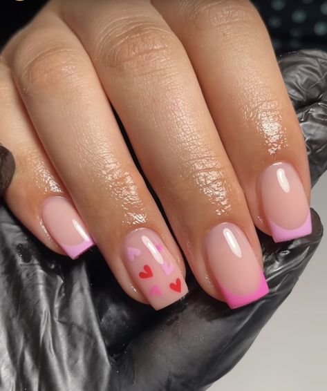 Small Square Valentines Nails, Pink Nails And Designs, Valentine Short Nail Ideas, Short Valentines Day Nails French Tip, Short V Day Nails, February Nails Ideas Valentines Day Short Square, Cute Valentines Nails Short Square, Pink Valentines Nails Short, Baby Pink Valentines Nails