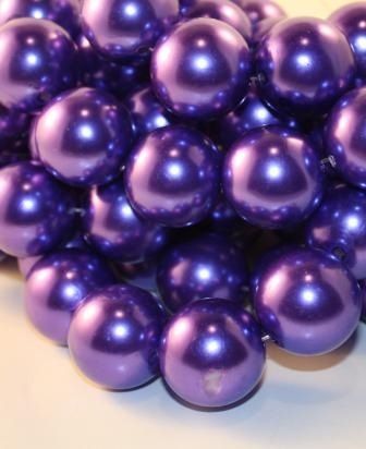 Purple pearls Purple Pearl Aesthetic, Error Aesthetic, Purple Profile, Purple Stuff, Purple Things, Color Lavanda, Royal Colors, Purple Jewelry, Purple Reign