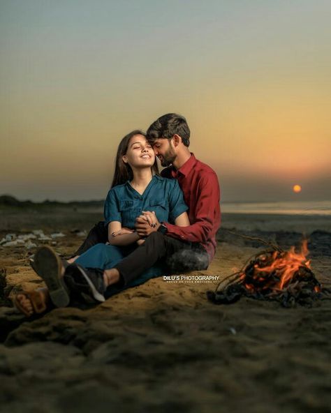 Outdoor Couple Shoot, Couple Stills, Pre Wedding Pose, Pre Wedding Photoshoot Beach, Fire Camp, Pre Wedding Photoshoot Props, Bride Photos Poses, Pre Wedding Videos, Pre Wedding Photoshoot Outfit