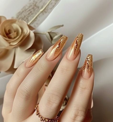 ”Stunning Gold Floral Nail Art Design 🌸✨ #NailArt#FloralNails#GoldNails#ElegantNails#NailDesign#Manicure#NailInspiration#NailGoals#BeautifulNails#NailStyle#NailTrends“ Gold Flower Nails, Bday Nails, Natural Nail Designs, Floral Nail, Gold Nail, Floral Nail Art, Pink Lady, Neutral Nails, Nail Bar