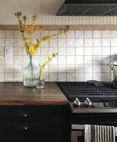 ​﻿5 Backsplash Ideas That Are Just Perfect - Tileist by Tilebar Encaustic Tile Backsplash, Square Tile Backsplash, Cream Backsplash, Colorful Backsplash, Chevron Tile, Home Bar Design, Kitchen Backsplash Designs, Beige Ceramic, Modern Appliances