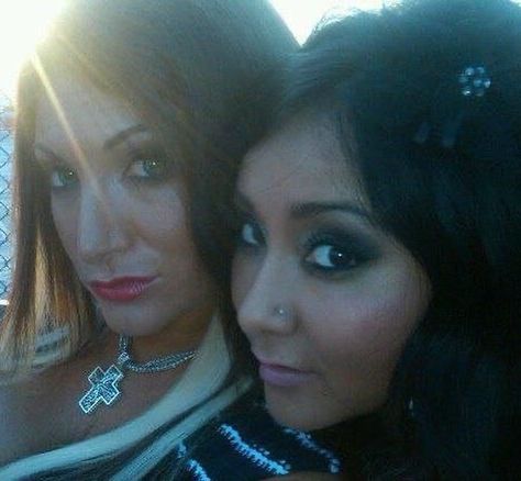 snooki & dennerrrr ♡ @snooki @deenanicole #jerseyshore #mcbling #2000snostalgia #y2kprincess #guidette #2010snostalgia Snooki And Deena, Deena Jersey Shore, Shore Store, Cabs Are Here, 2010s Nostalgia, Evil Twin, Love U Forever, Trashy Y2k, Older Sister