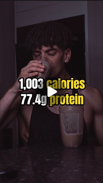 Tom Beckles | Online Coach on Instagram: "1,000 calorie bulking shake 🔥  Ingredients: 50g oats  30g pb  15g chia  10g honey  1 banana 2 scoop protein powder 300ml milk   Code “Beckles” for a discount @myprotein   Link in bio ❤️  . . .  #bulking #bulkingseason #musclefood #gymtips #weightgain @gymsharklifting @gymshark" Bulk Protein Shake, Bulking Shake, Oats Shake, Protein Shake Diet, Bulking Diet, Bulking Season, 1000 Calories, Muscle Food, Gym Tips