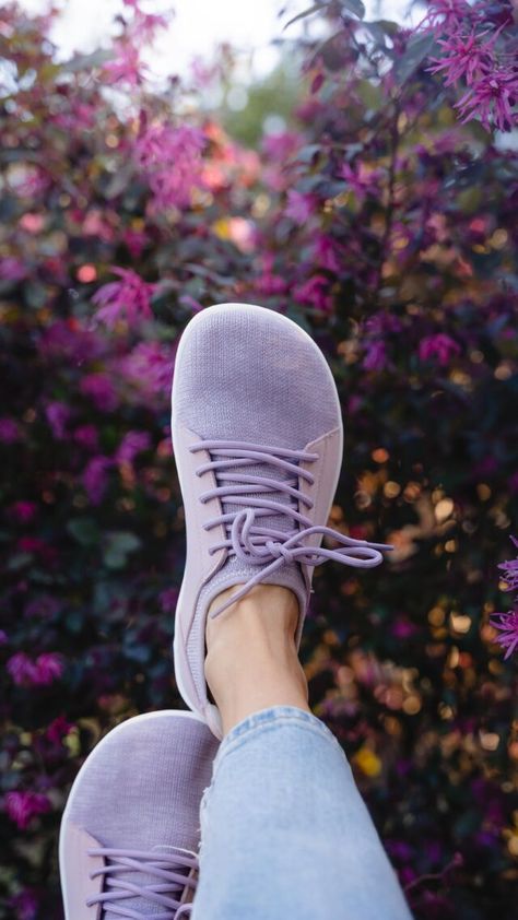 One of the newest barefoot shoe brands--Ohne Project. Find out more about these sneakers, along with other new brands. Barefoot Dress Shoes For Women, Best Barefoot Shoes, Barefoot Boots, Firm Foundation, Shoes World, Minimalist Shoes, Beach Gear, Best Black Friday, Foot Health