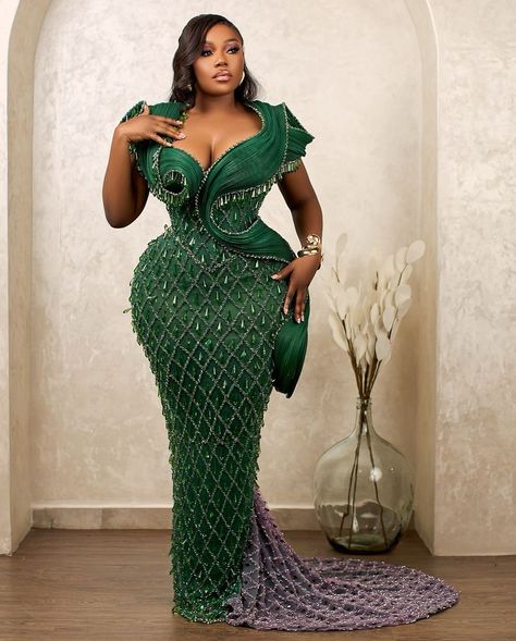 #AsoEbiBella: Achieve a Flawless Wedding Guest Slay Green Asoebi, Asoebi Style, Lace Dress Classy, Beaded Corset, African Bridal Dress, Nigerian Lace Styles Dress, Luxury Green, Long African Dresses, Classy Gowns