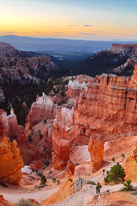 Bryce Canyon National Park Sunset Point at sunrise, travel inspo, travel inspos, wallpaper backgrounds, wallpaper, bucket list ideas, national parks, fall activities Utah Utah Sunset, Park Sunset, Sunset Point, National Park Travel, Bucket List Ideas, Bryce Canyon National Park, Fall Activities, Bryce Canyon, List Ideas