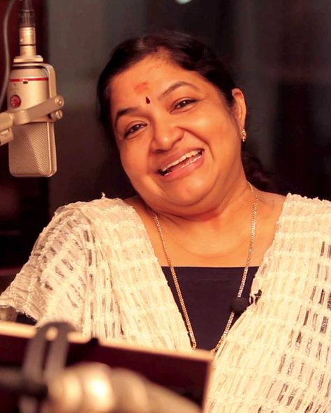 Vadivel Photos, Ks Chithra, Mani Ratnam, Color Splash Photography, Tamil Songs, Splash Photography, Birthday Special, International Music, Indian Woman