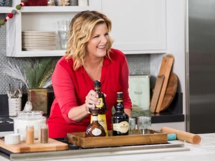 Trish Yearwood Recipes, Tricia Yearwood Recipes, Savory Side Dishes, Best Comfort Food Recipes, Trisha's Southern Kitchen, Fast Food Recipes, Trisha Yearwood Recipes, Hot Corn Dip, Rib Sauce