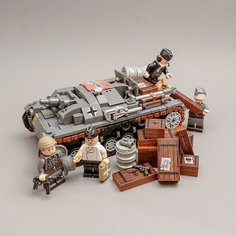 Lego Tank, Lego Tanks, Lego Soldiers, German Militaria, Lego Ww2, Supernatural Books, Lego Army, Lego Micro, Construction Lego