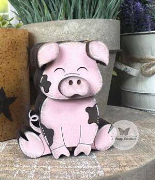 Pig Yard Art, Diy Styrofoam Crafts, Critter Sitters, 2x4 Crafts, Styrofoam Crafts, Pig Crafts, Garden Decor Projects, Wood Art Projects, Wood Animal