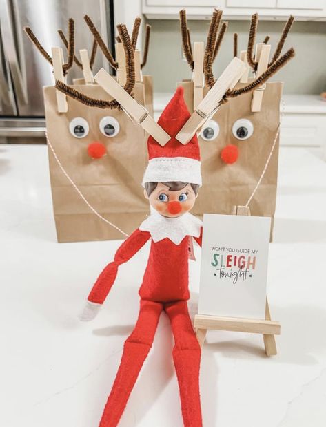 Elf On Shelf Costume, Elf Classroom, Outing Ideas, Elf Ideas Easy, Elf Antics, Elf Fun, Family Presents, Elf On The Shelf Ideas, An Elf