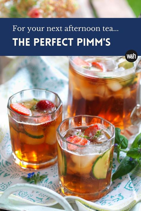 Jubilee Party Ideas, Jubilee Food, Pimms Recipe, Street Party Ideas, Summer Drink Ideas, Pimms Cocktail, British Tea Party, Jubilee Party, Royal Garden Party