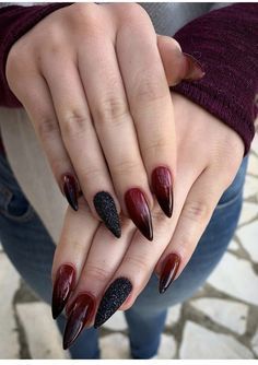 Black Ombre Acrylic Nails Almond, Halloween Nails Burgandy, Dark Nails Acrylic Almond, Dark Red To Black Ombre Nails, Dark Red Witchy Nails, Vampy Nail Art, Almond Nails Designs Red And Black, Red Black Ombre Nails Almond, Ombre Red And Black Nails