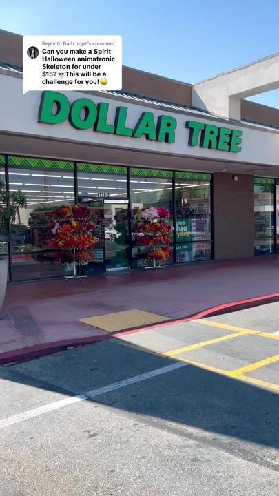 Dollar Tree Halloween Diy, Dollar Store Halloween Diy, Easy Diy Halloween Decor, Makeup Shelf, Halloween Addition, Dollar Tree Halloween Decor, Scary Halloween Decorations Diy, Halloween Diy Outdoor, Halloween Outside