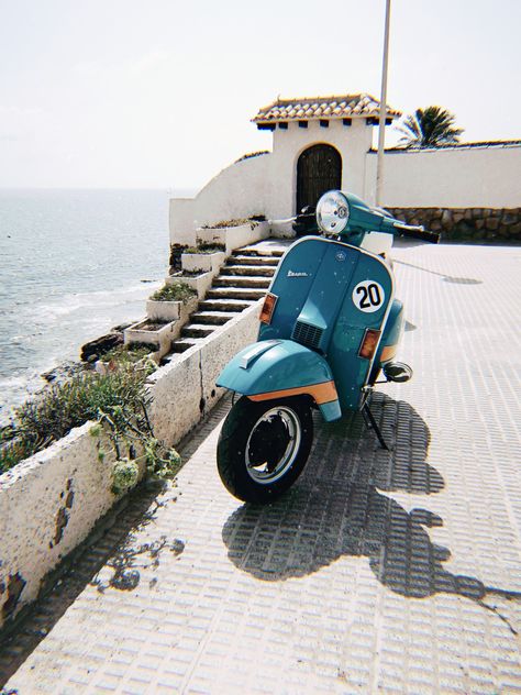 Vespa Px 150 Custom, Vespa Congo, Vespa Design, Vespa Px 200, Vespa Custom, Vespa Px 150, Vespa Px 125, Vespa Vintage Italy, Scooters Vespa