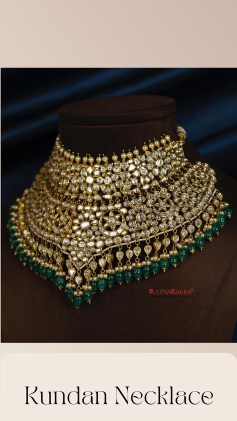 Polki Jewellery Brides, Pearl Bridal Jewelry Sets, Gold Jewelry Prom, Flower Jewelry Designs, Bridal Jewellery Inspiration, Kundan Jewellery Bridal, Bridal Necklace Designs, Bridal Jewelery, New Gold Jewellery Designs