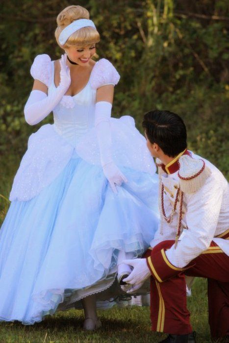 Cinderella and Prince Charming Princess Photoshoot, Cinderella And Prince, Cinderella And Prince Charming, Usa Trip, Disney Face Characters, Disney Nerd, Disney Dreams, Disney Side, Disney Cosplay