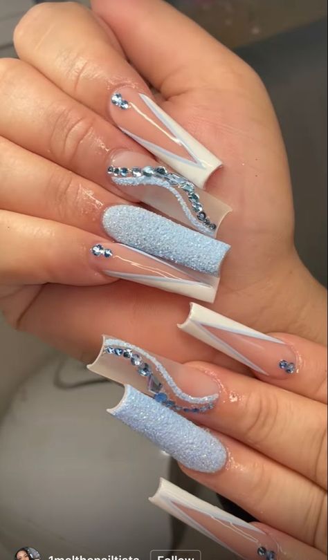 Light Blue And White Nails Acrylic Long, Baby Blue Silver Nails, White And Blue Prom Nails, Elsa Quinceanera Theme, Light Blue Quinceanera Nails, White And Blue Gel Nails, Light Blue Nails Prom, Baby Blue Glitter Nails, Cute Blue Acrylic Nails