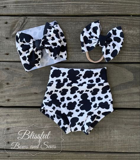 Leopard Outfit, Baby Clothes Organization, Baby Closet, Girl Baby Shower Decorations, Baby Sewing Projects, Baby Themes, Baby Sewing