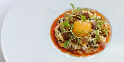 Learn a new skill with Great British Chefs using this step-by-step guide to confit an egg yolk Hannibal Recipes, Eel Recipes, Keto Eggs, Cured Egg Yolk, Spaetzle Recipe, Cured Egg, Summer Eats, Great British Chefs, Egg Dishes