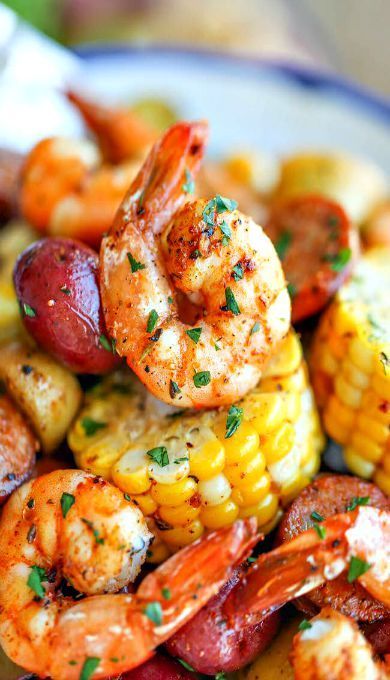 .Shrimp Boil Foil Packets Shrimp Boil Foil Packets, Shrimp Boil Foil Packs, Corn And Potatoes, Shrimp Boil Foil, Shrimp Corn, Foil Pack Dinners, Foil Packet Dinners, Foil Pack Meals, Pastas Recipes