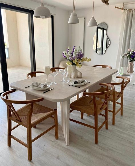 Neo Classic Dining Room, Chunky Table, Marble Floor Kitchen, Scandinavian Dining Table, Neutral Dining Room, Dining Table Design Modern, Wood Dining Room Table, Classic Dining Room, Walnut Dining Chair