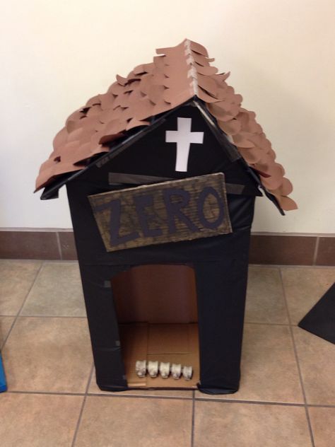 Nightmare Before Christmas Zero Gravestone Dog house DIY Zero Gravestone, Cardboard Dog House, Cardboard Dog, Nightmare Before Christmas Zero, Dog House Diy, Cardboard House, Halloween Dog, House Diy, Dog Halloween